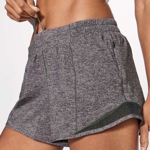 Lululemon Hotty Hot Short II 4 inch Heather Lux Multi Black / Heathered Black